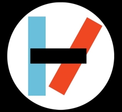 Twenty One Pilots plus Hey Monea! / Le Mood Twenty One Pilots plus Hey Monea! / Le Mood