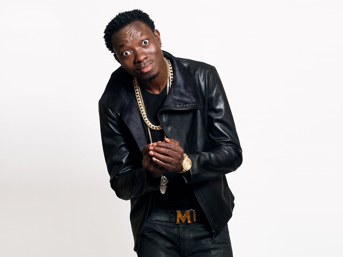 De 52-años 184 cm de altura Michael Blackson en 2025 foto