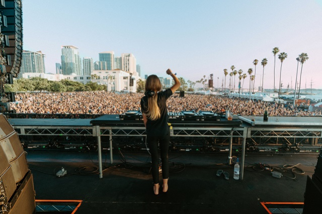 Nora En Pure