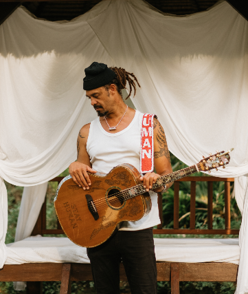 Michael Franti & Spearhead