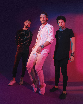 MAGIC GIANT