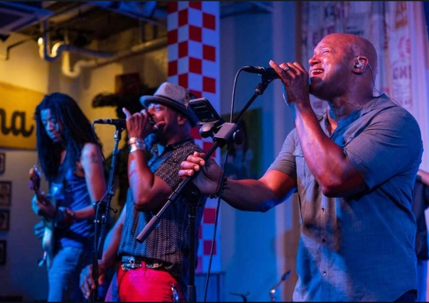 Sam McCrary and The Mix