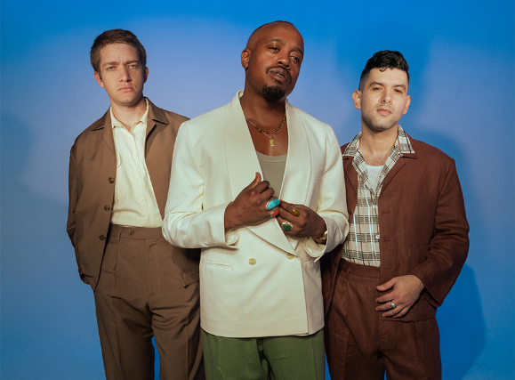 Durand Jones & The Indications