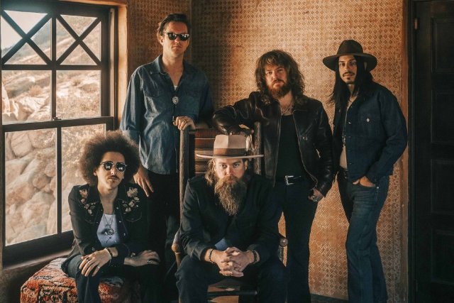 Robert Jon & The Wreck