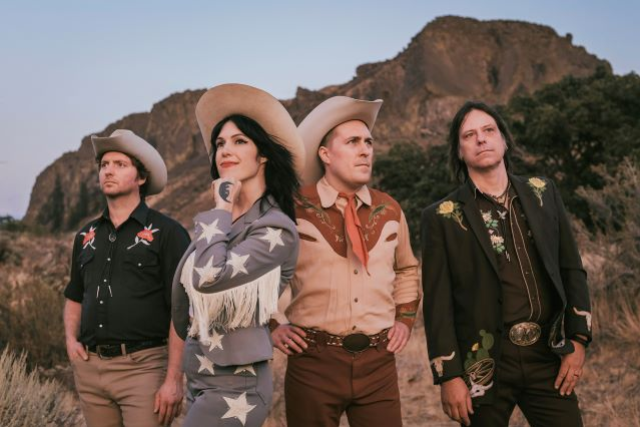 Jenny Don't & The Spurs, Ryan Curtis