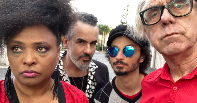 The BellRays, Joan Of Arkansas