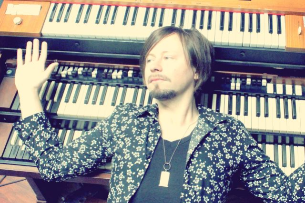 Lachy Doley, Guests