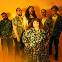 Ríoghnach Connolly and Honeyfeet Ríoghnach Connolly and Honeyfeet