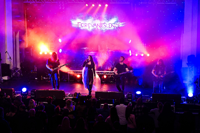 Forevanescence + Half Real Lavigne + Sabotage