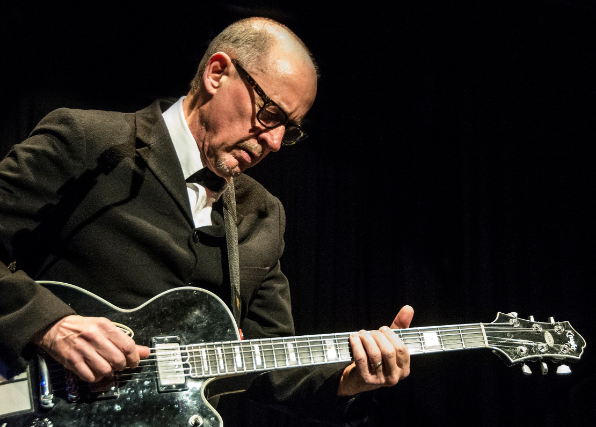 Andy Fairweather Low & The Low Riders