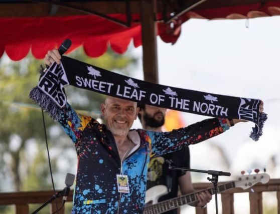 MIK ARTISTIK'S EGO TRIP