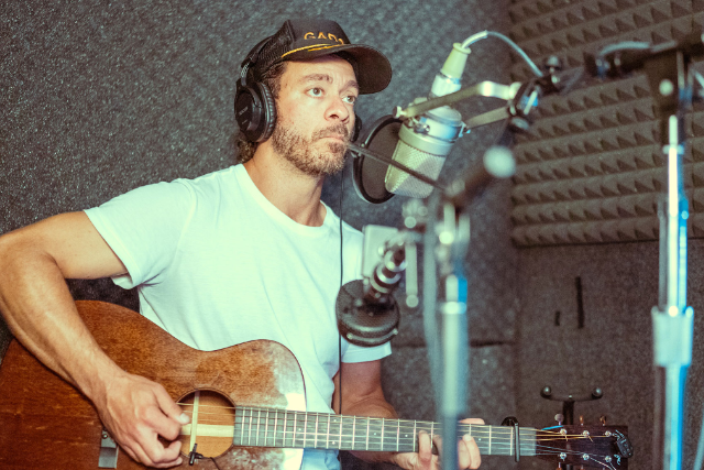 Amos Lee