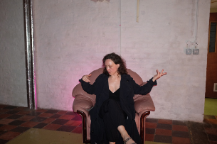 Laura Groves Laura Groves