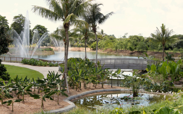 Fruit & Spice Park