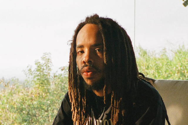 Earl Sweatshirt Image