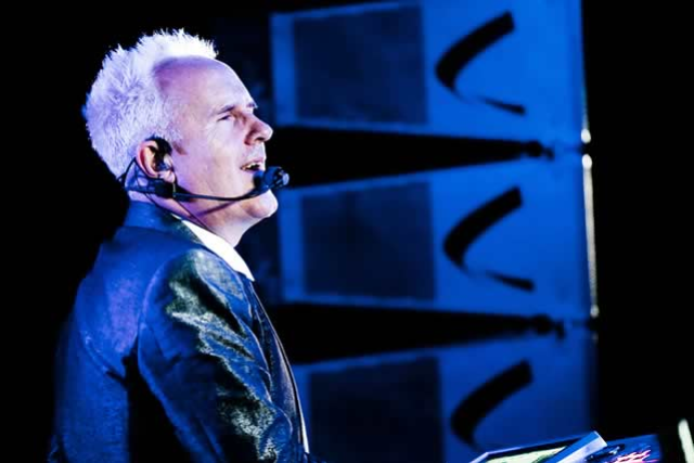 Howard Jones Solo