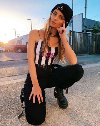 Eli With Special Guests Chelsea Nico Collins And Estef