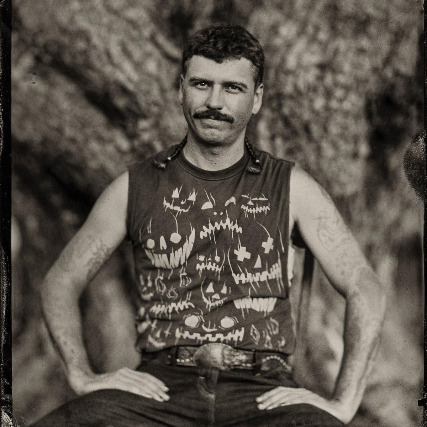 Nick Shoulders Image