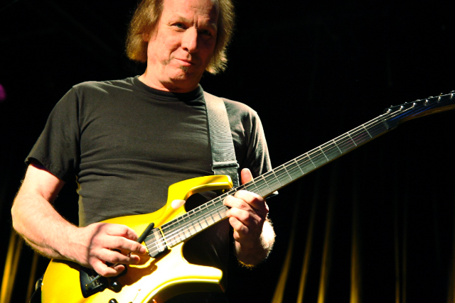 Adrian Belew