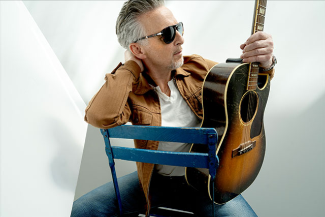 Colin James - Daryls House Club