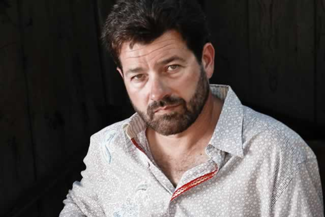 Tab Benoit