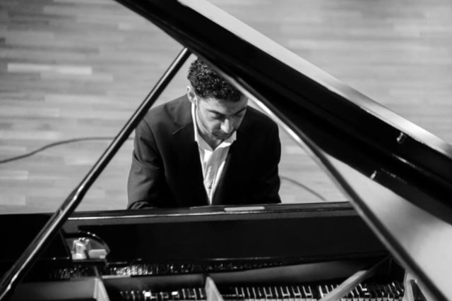 Artur ZAKIYAN Image