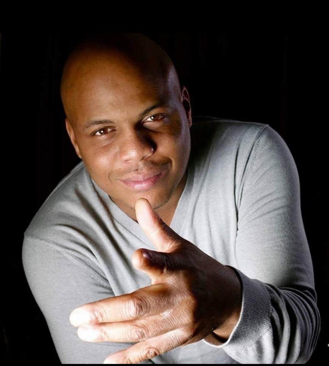 Cal Hamilton Kal Hamilton at Improv