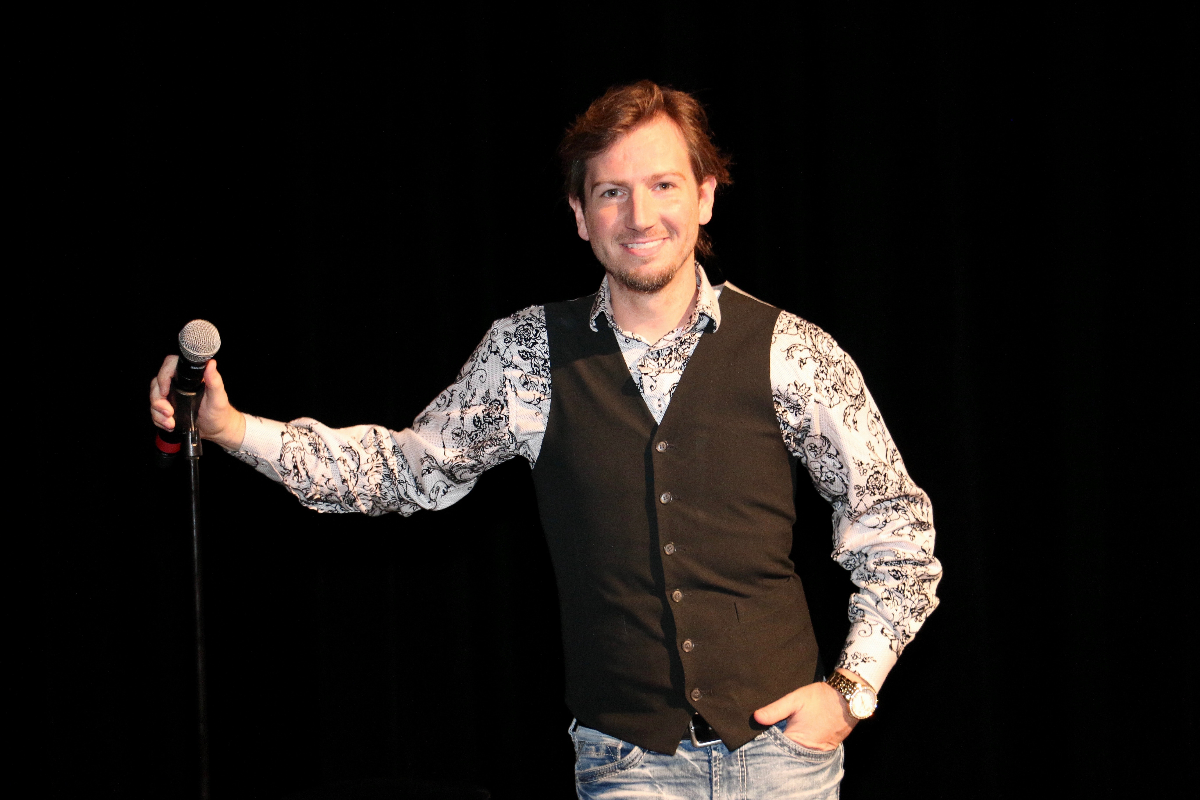 Darren Knight's Southern Momma An Em Comedy Show