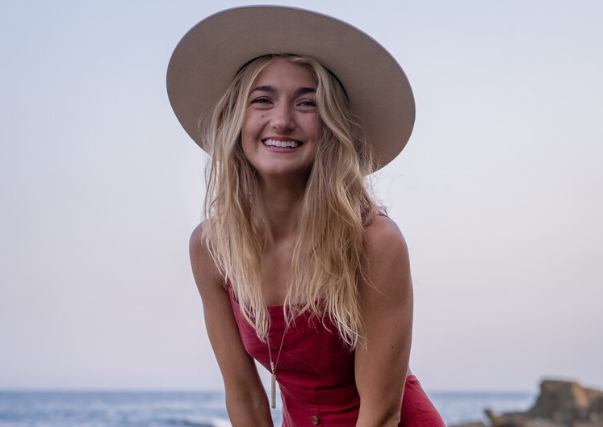 Lola Kristine