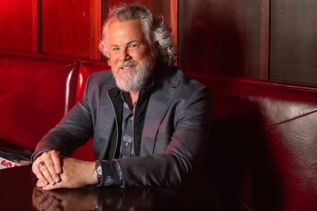 Robert Earl Keen
