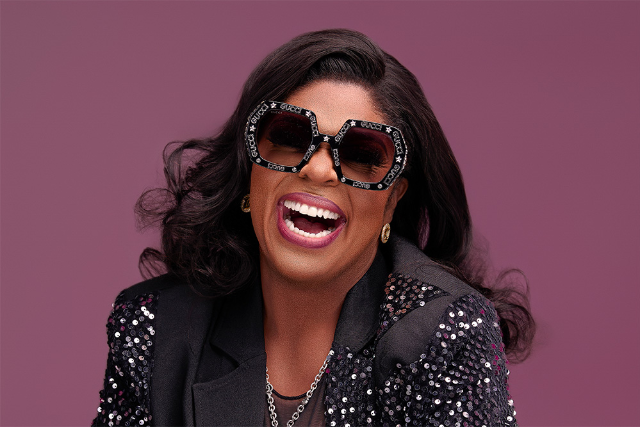 Kim Burrell Image