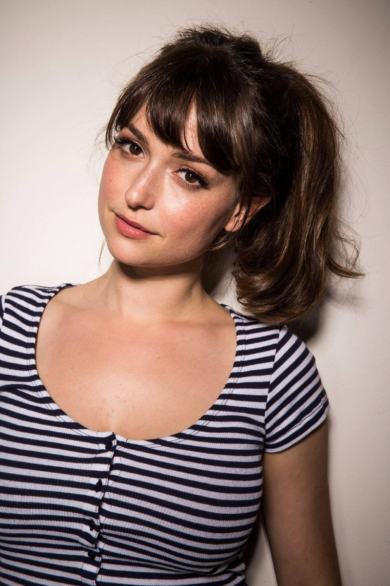Milana Vayntrub at Improv