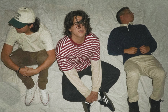 Strings & Heart Image