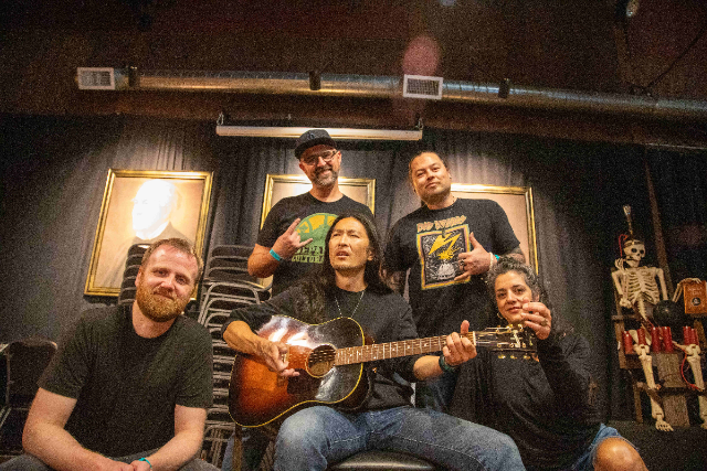 Pak & The Lolos Image