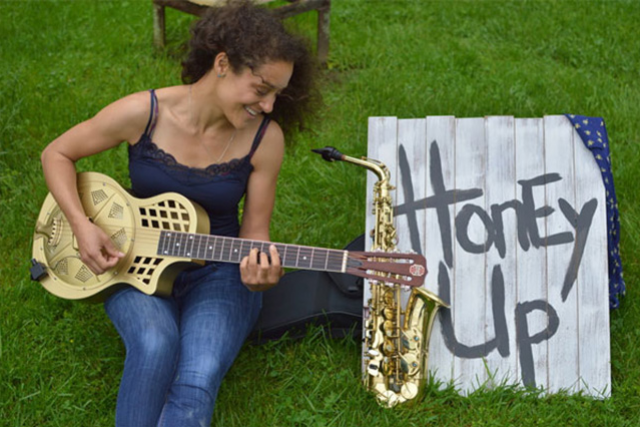 Vanessa Collier - LIMITED AUDIENCE + LIVE STREAM at Daryl's House Club