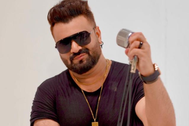 Sahir Ali Bagga Image