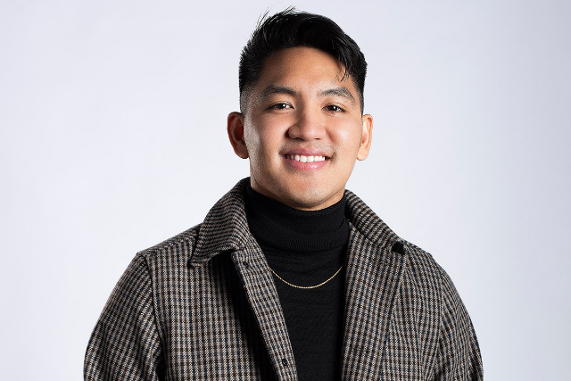 JR De Guzman at Chicago Improv – Schaumburg, IL