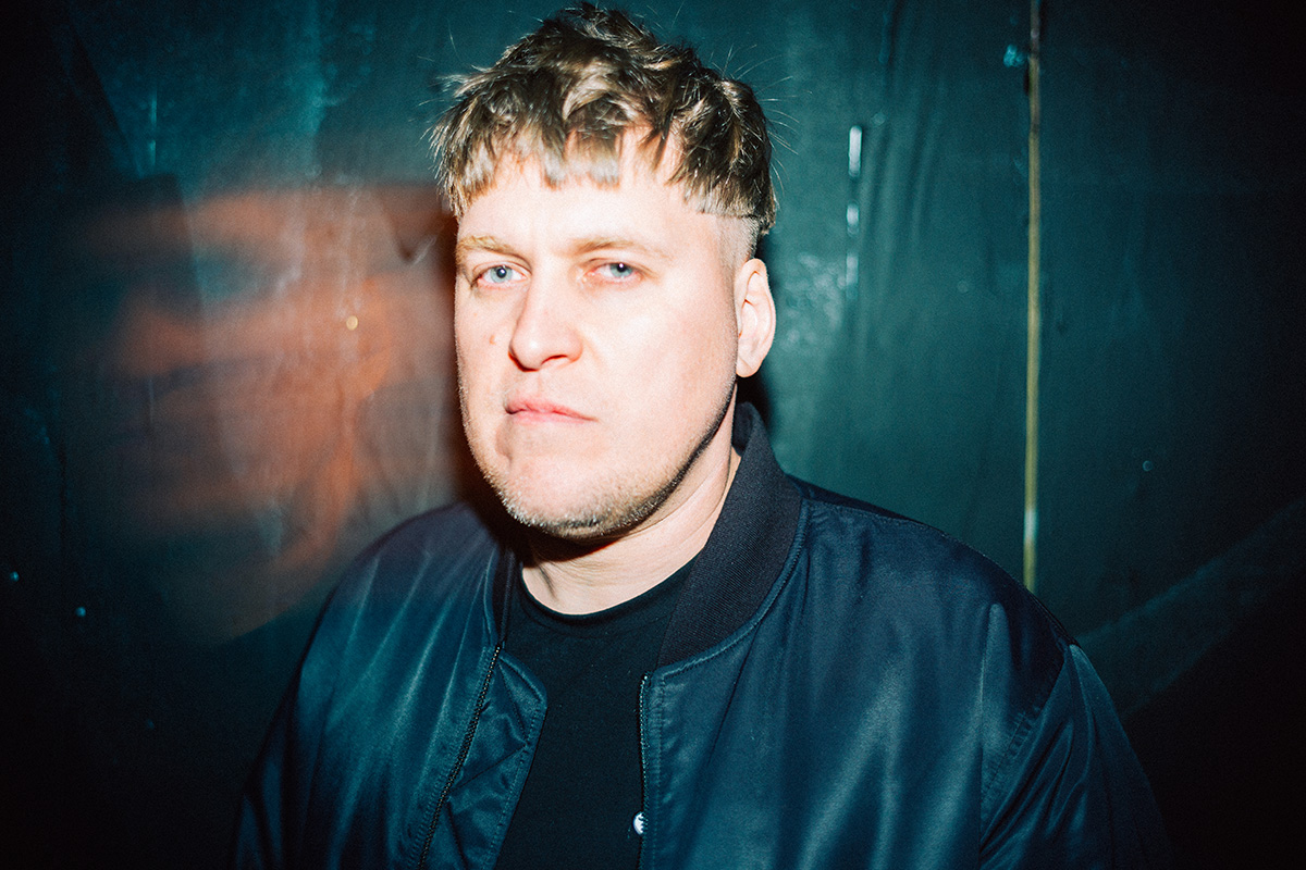 Alexander Nezlobin - Show Is Entirely In Russian