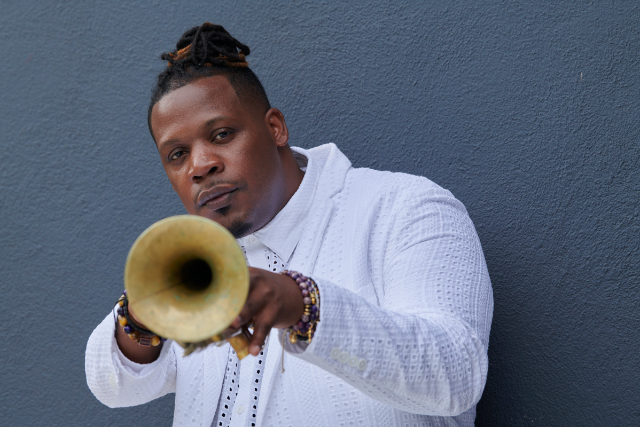 Keyon Harrold ft. Burniss Travis, Nir Felder, Marcus Gilmore, Chad Self And Stout