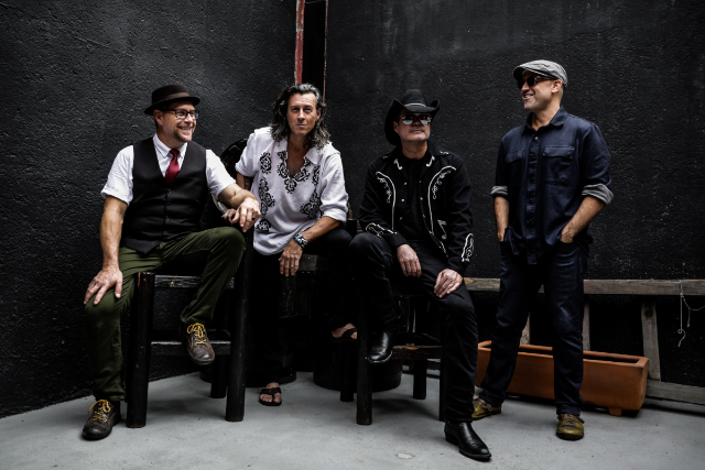 Magic Bag Presents: Roger Clyne & The Peacemakers