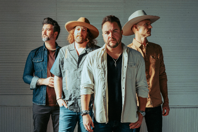 Eli Young Band - 10 Years: 10,000 Towns Tour