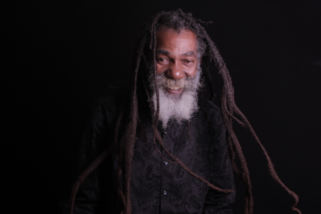 Don Carlos, Maka Roots