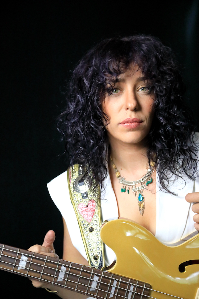 Danielle Nicole With Piper The Hard Times danielle-nicole-with-piper-the-hard-times