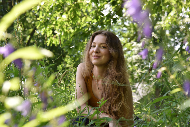 JESSIE ELIZABETH w/s/g Honey for the Bees + Nora Quinn