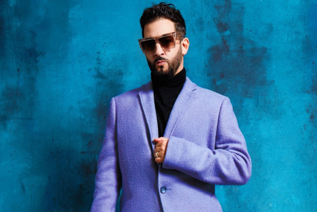 SOLD OUT! Jon B