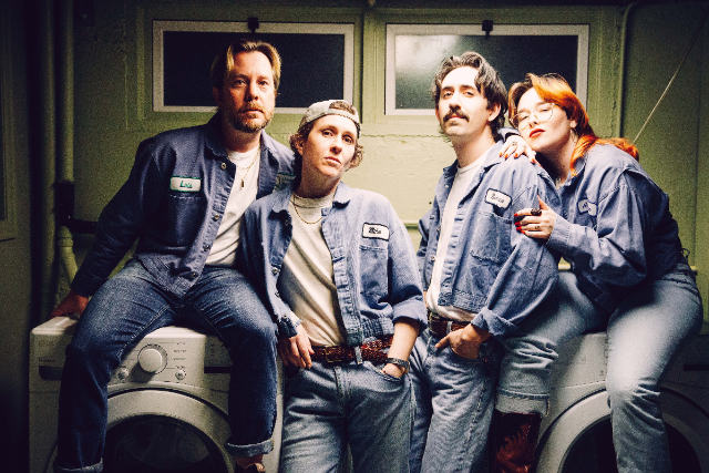 Glitterfox w/ guests at Tractor – Seattle, WA