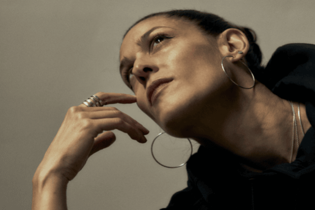 image of Dessa with Mermaid image of Dessa with Mermaid