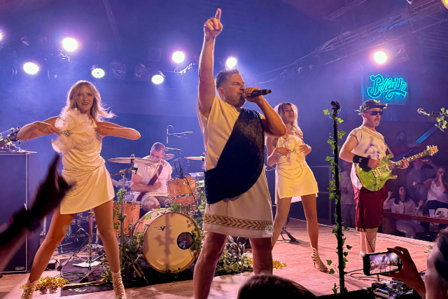 Toga Party Band presales in Solana Beach