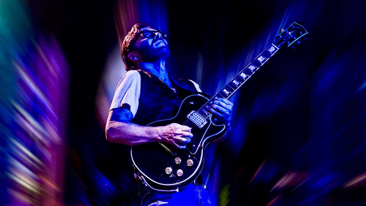 Al Di Meola Electric Band - Land of the Midnight Sun