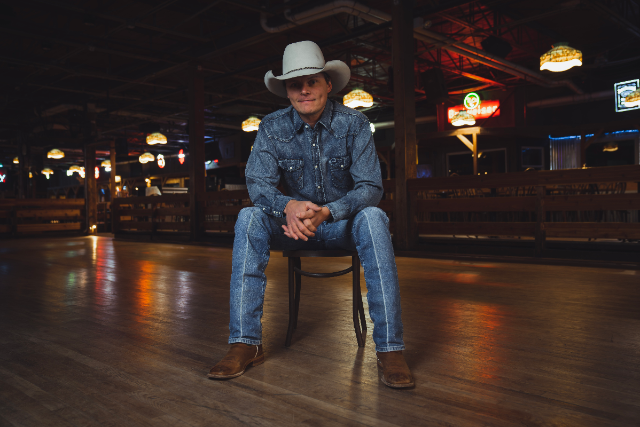 NED LEDOUX at Grizzly Rose – Denver, CO